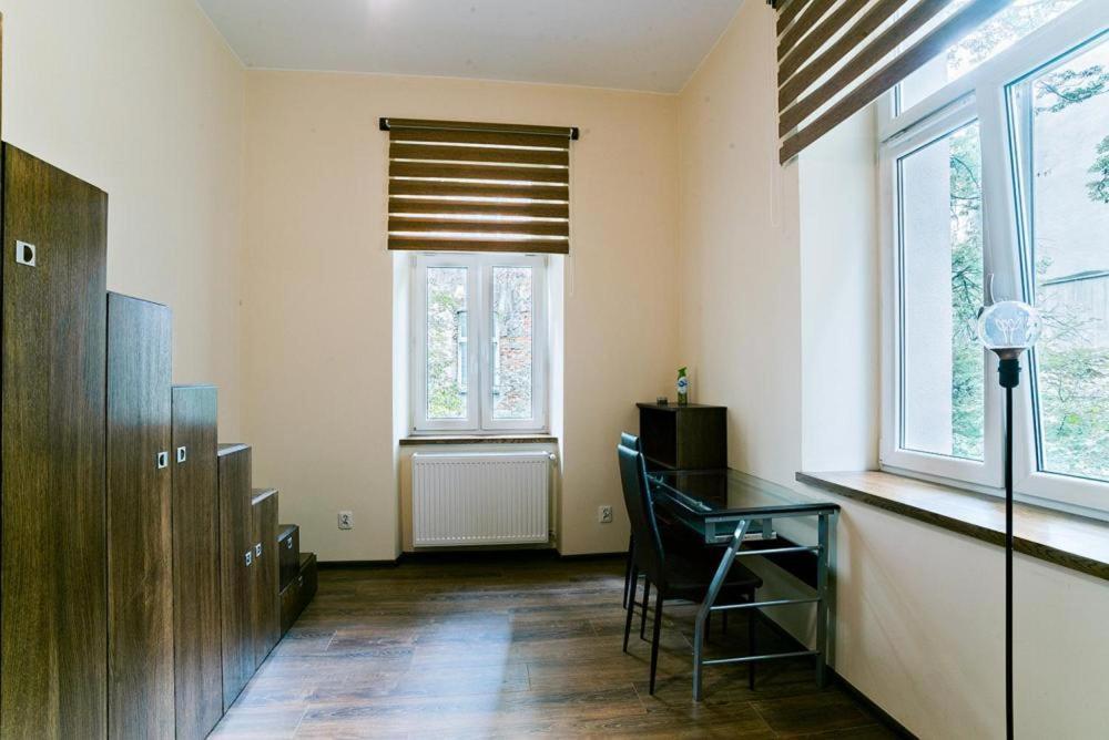 Cozy & Big Rooms In Old Town Krasków Eksteriør bilde